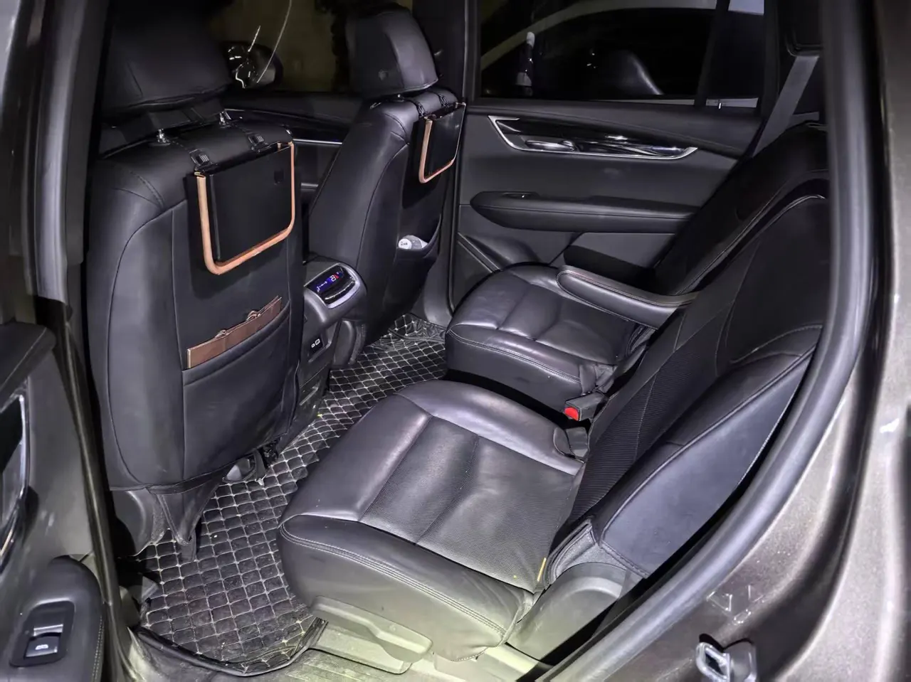 Cadillac 2020 XT6 2.0T 28T 6-seat luxury (modified) automatic gear 3