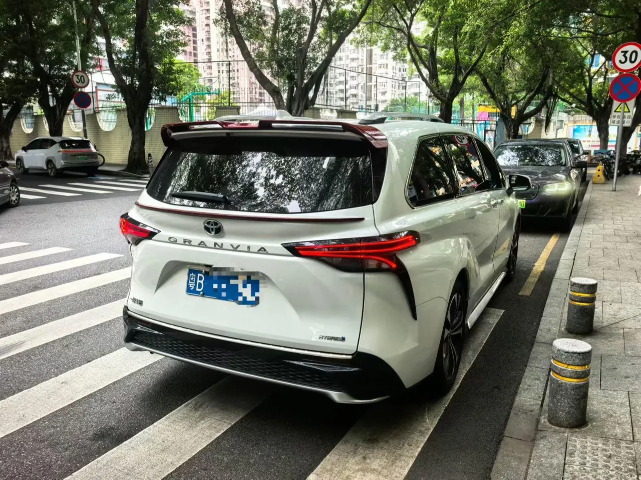 Toyota 2022 Grevia HYBRID 2.5 stepless flagship automatic gear 5
