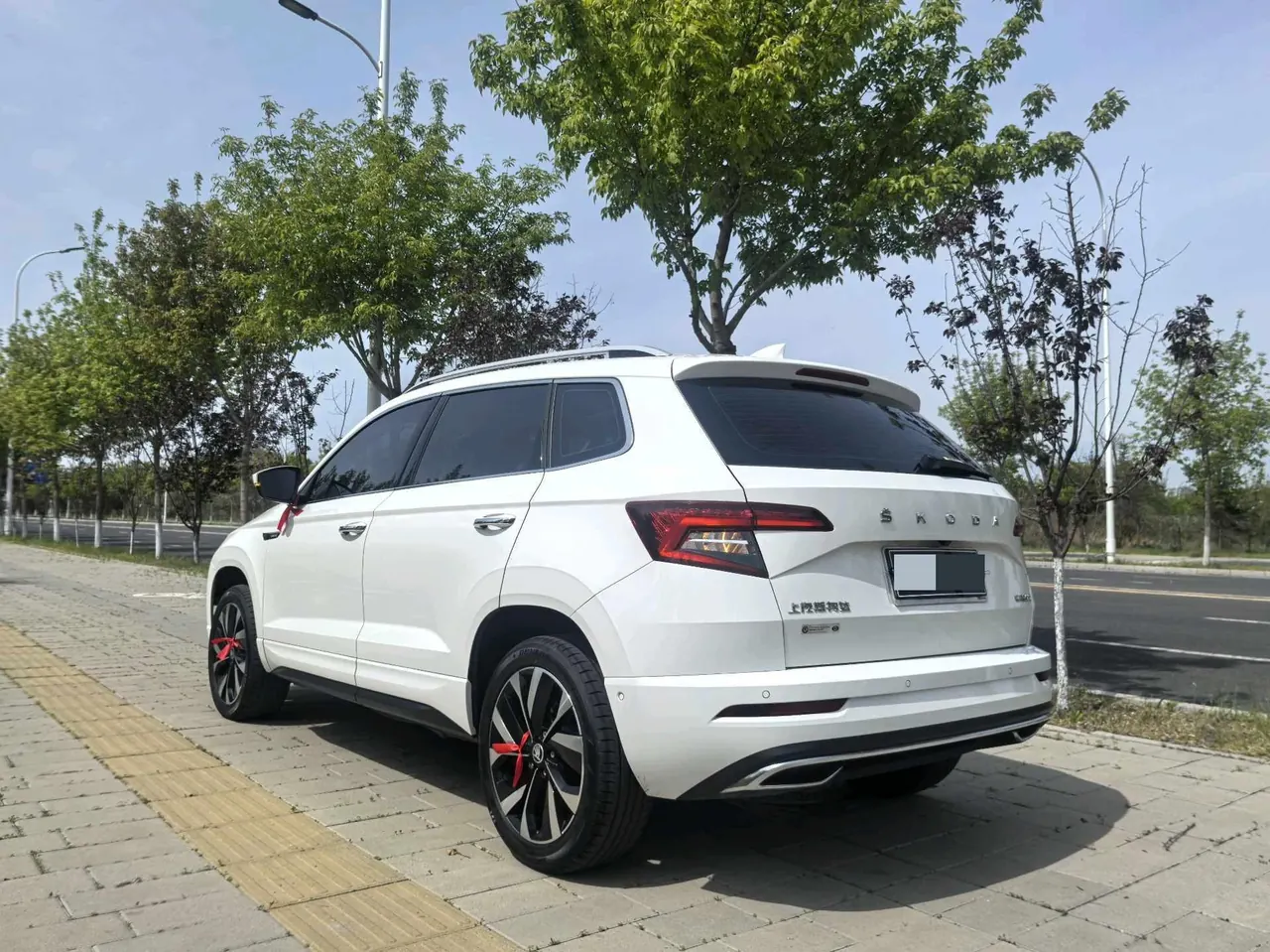 Skoda 2022 Keluoke 1.4TSI TSI280 Luxury Edition Automatic Gear 3