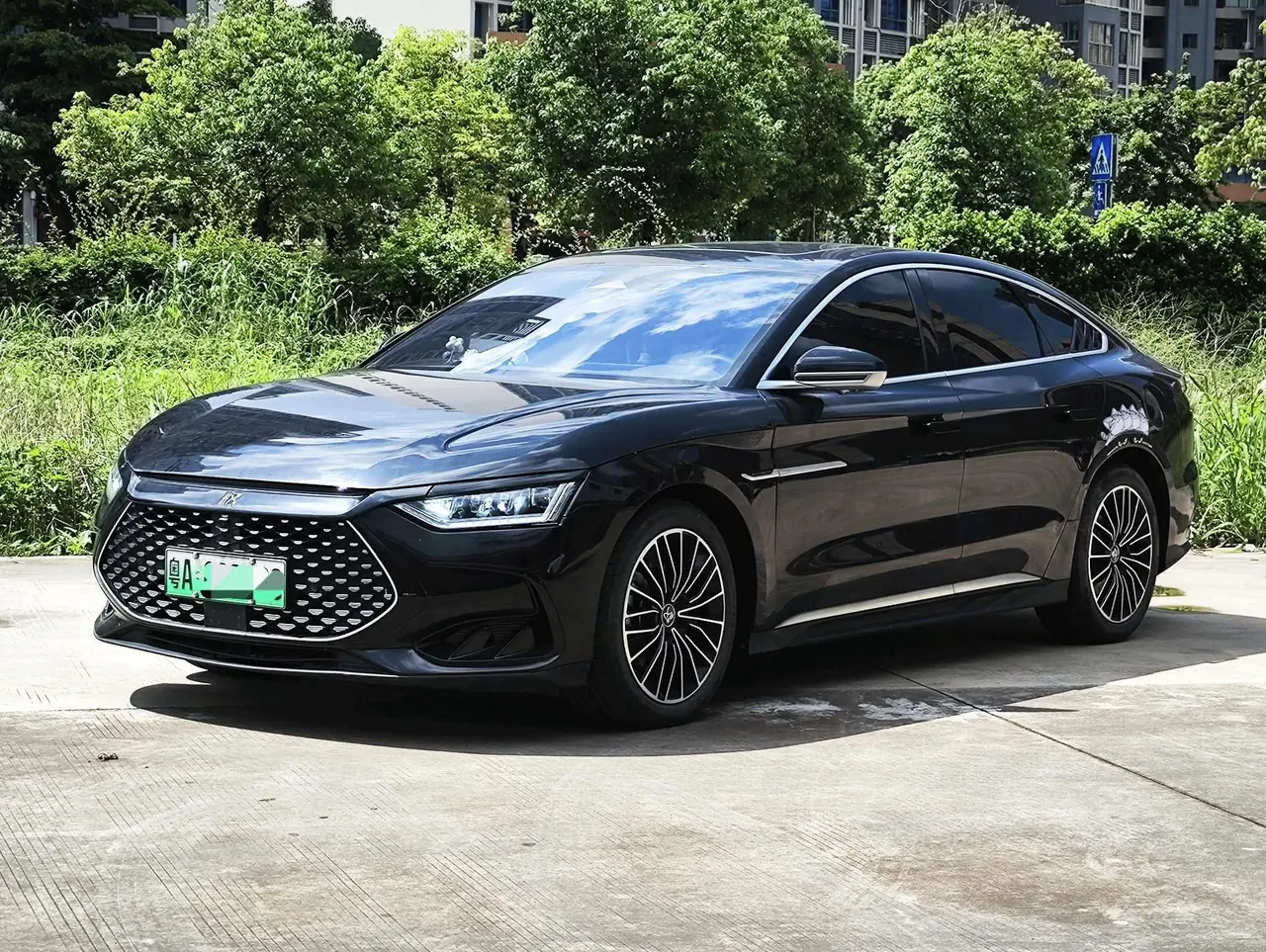BYD 2022 Han DM-i 1.5T stepless 121KM exclusive automatic gear - View 1