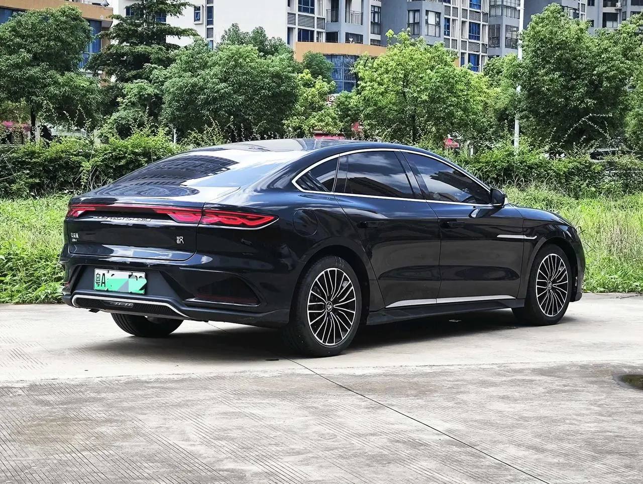 BYD 2022 Han DM-i 1.5T stepless 121KM exclusive automatic gear 3