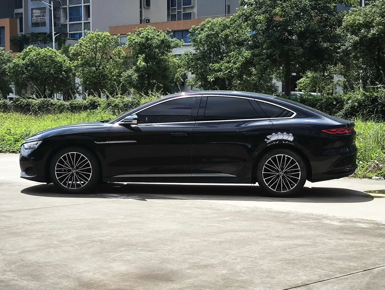 BYD 2022 Han DM-i 1.5T stepless 121KM exclusive automatic gear 6
