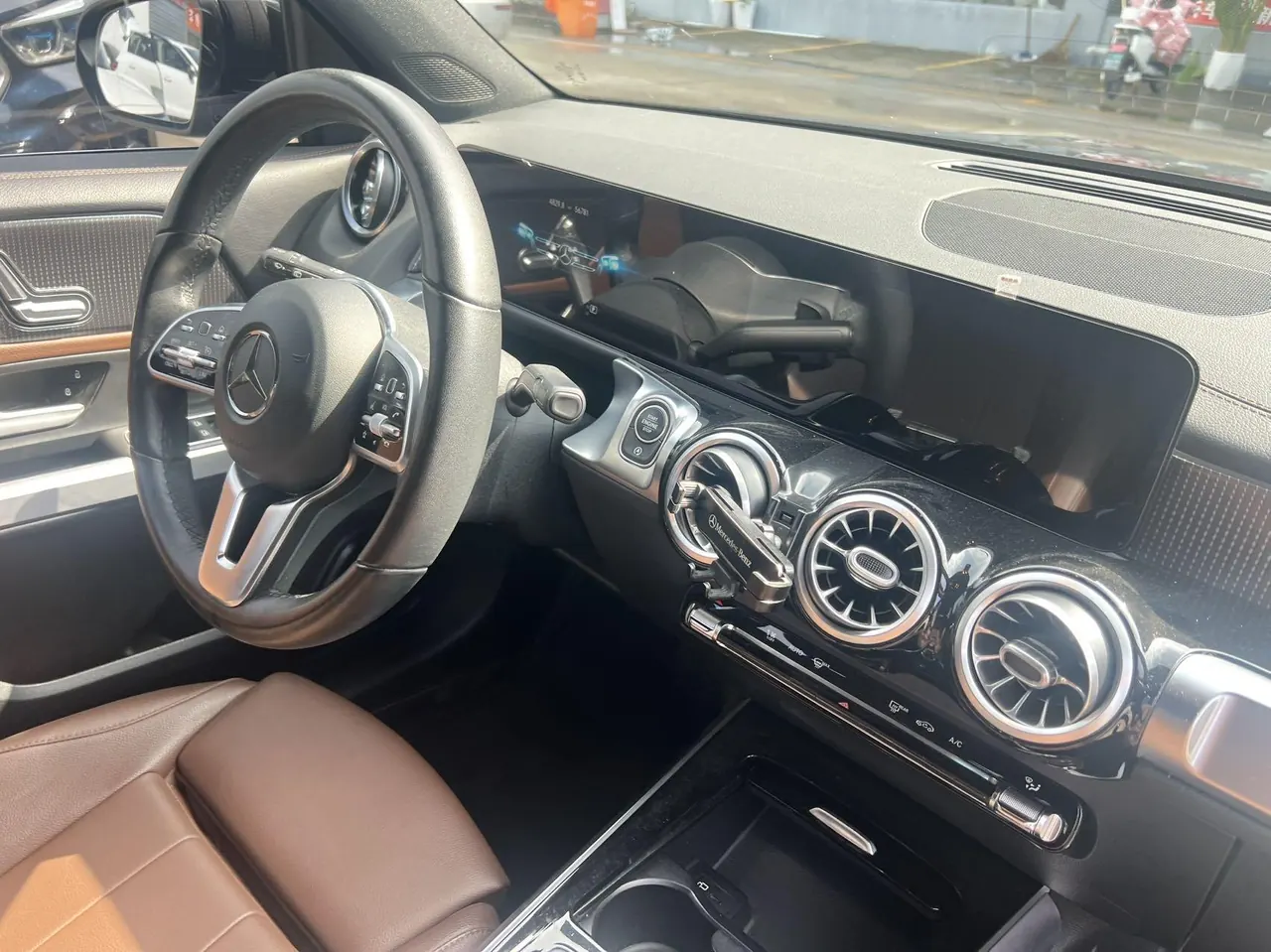 Mercedes Benz 2022 GLB 200 1.3T Dynamic (Modified) Automatic Gear 6