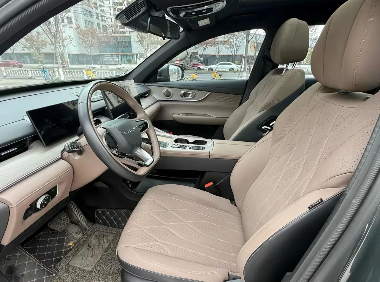 Chery 2025 Ruihu 8 PLUS 1.6TGDI 290TGDI honorable automatic gear 6