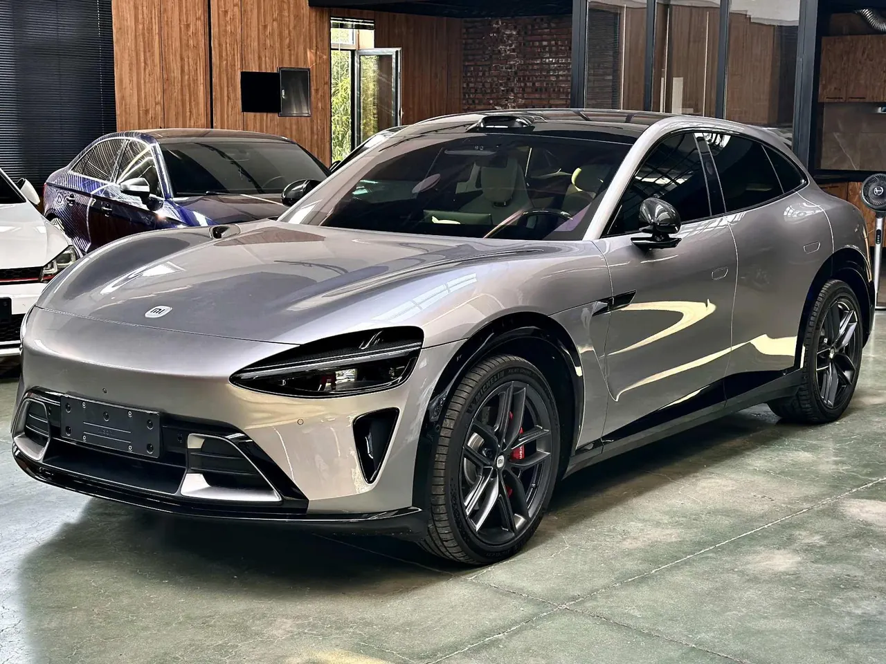 MI 2025 YU7 Long Endurance High Performance Four-wheel Drive Max Edition Automatic Gear - View 1