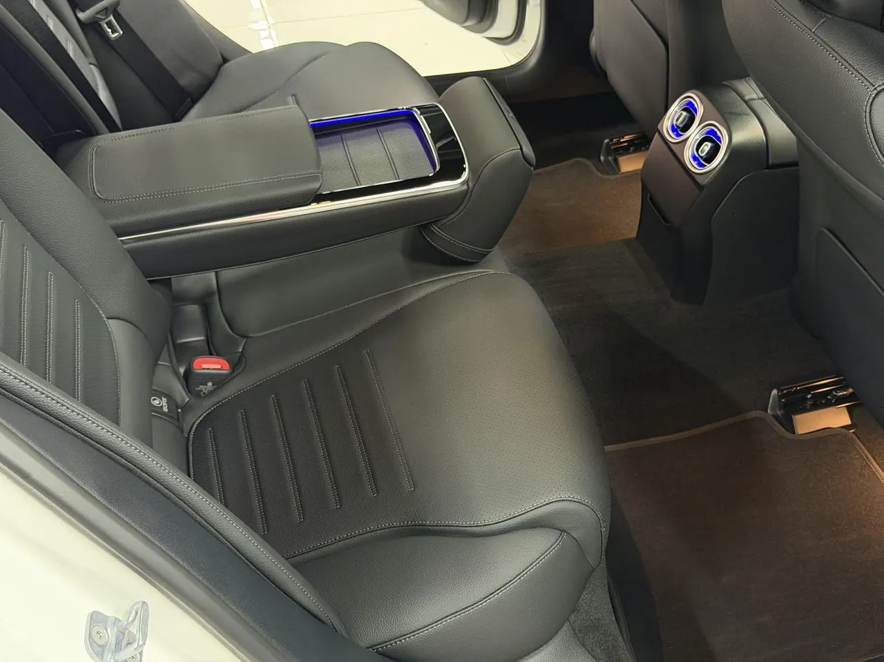 Mercedes Benz Class C 2026 C 260 L 48V 2.0T Sports Edition Automatic Gear 6