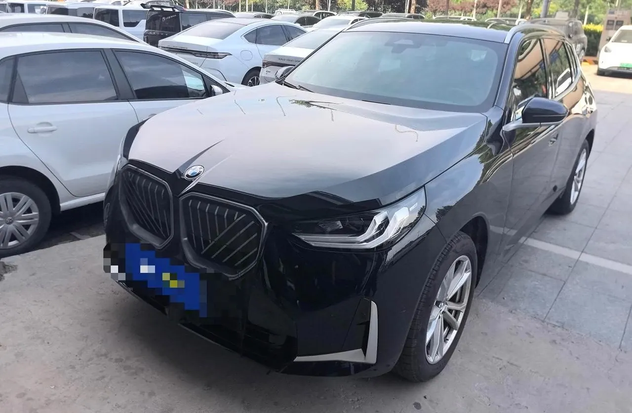 BMW 2026 X3 xDrive25L 2.0T M sports obsidian night suit automatic gear - View 1