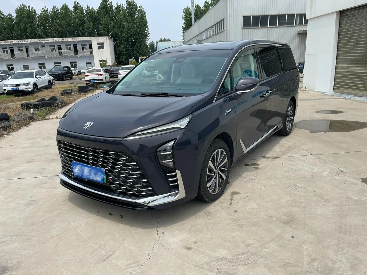 Buick 2026 GL8 Lu Zun PHEV 1.5T Luxury Edition Automatic Gear - View 1