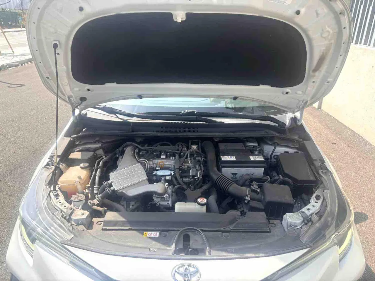 Toyota 2021 Lei Ling 1.2T Stepless 185T Sports Edition Automatic Gear 3