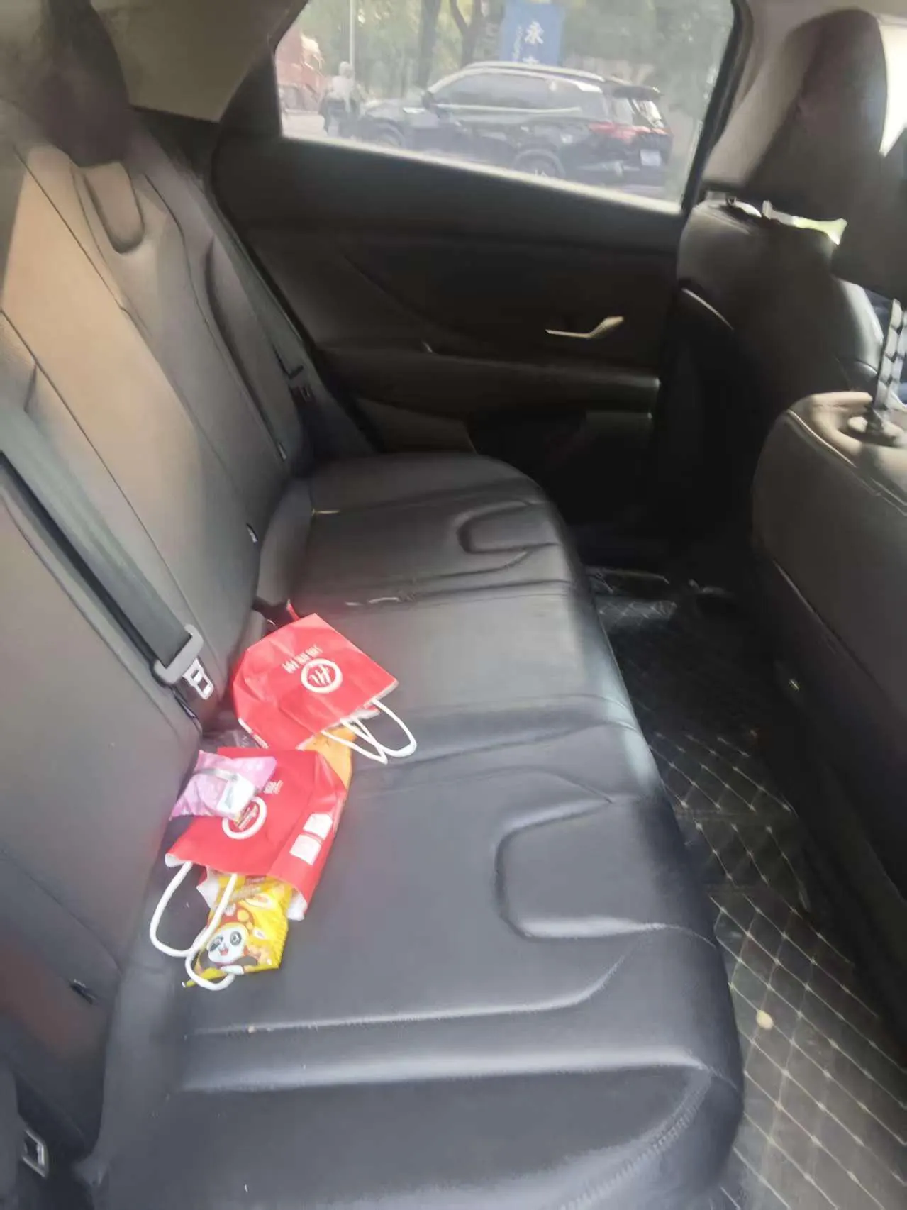 Hyundai 2021 Elantra -3-compartment 1.5 stepless LUX premium automatic gear 4