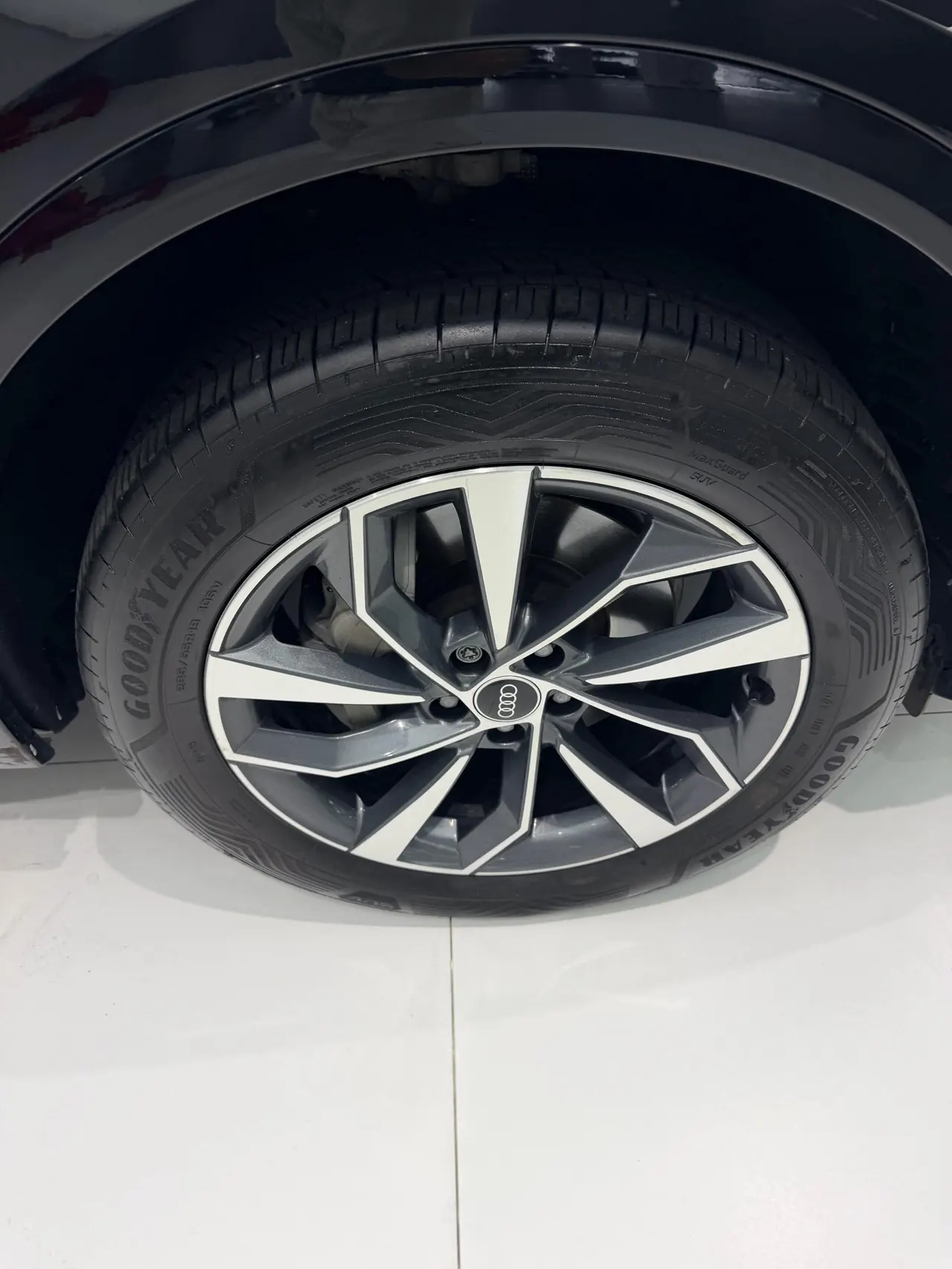 Audi 2023 Q5L 2.0TFSI 40TFSI luxury dynamic automatic 12