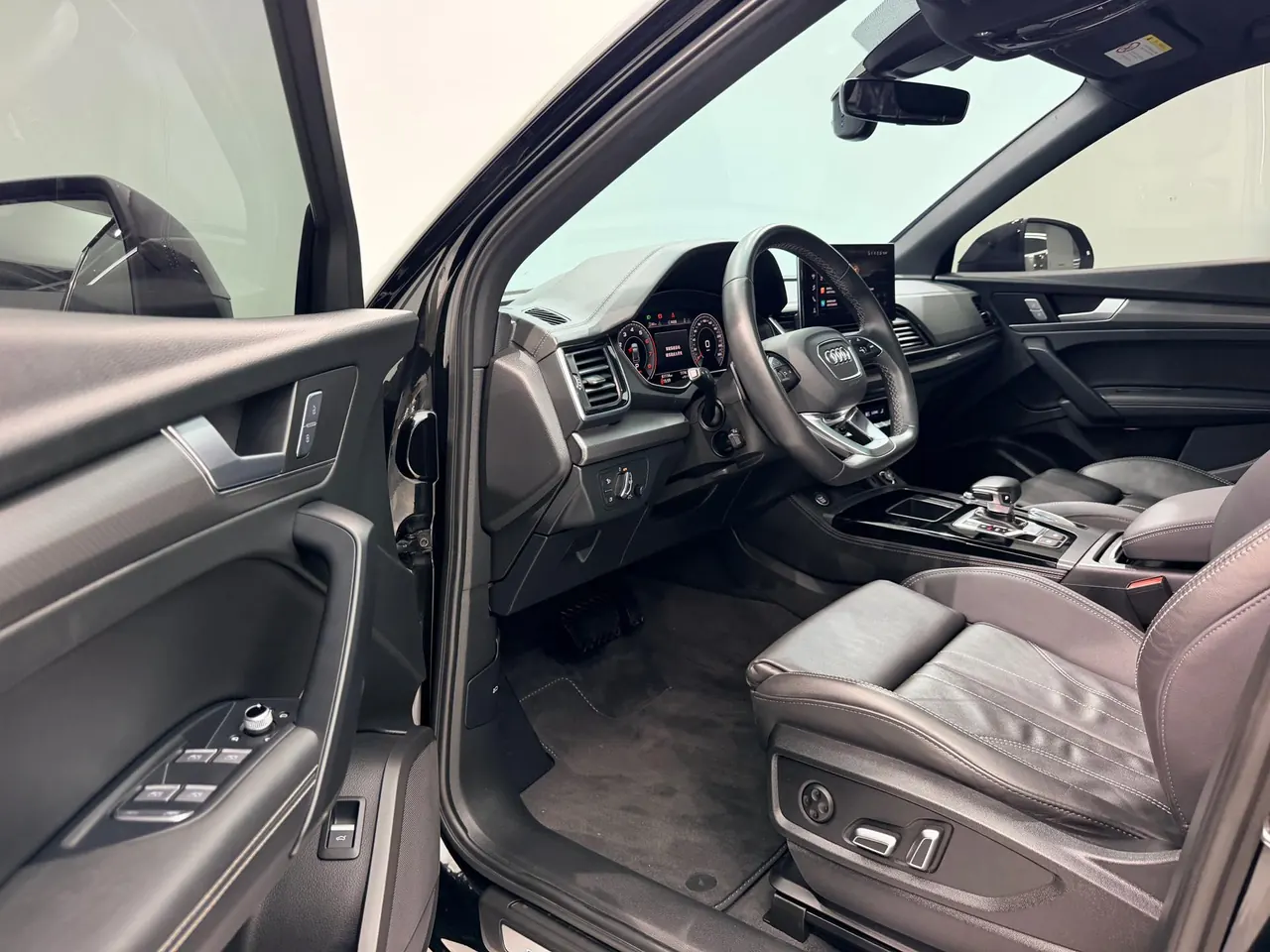 Audi 2023 Q5L 2.0TFSI 40TFSI luxury dynamic automatic 4