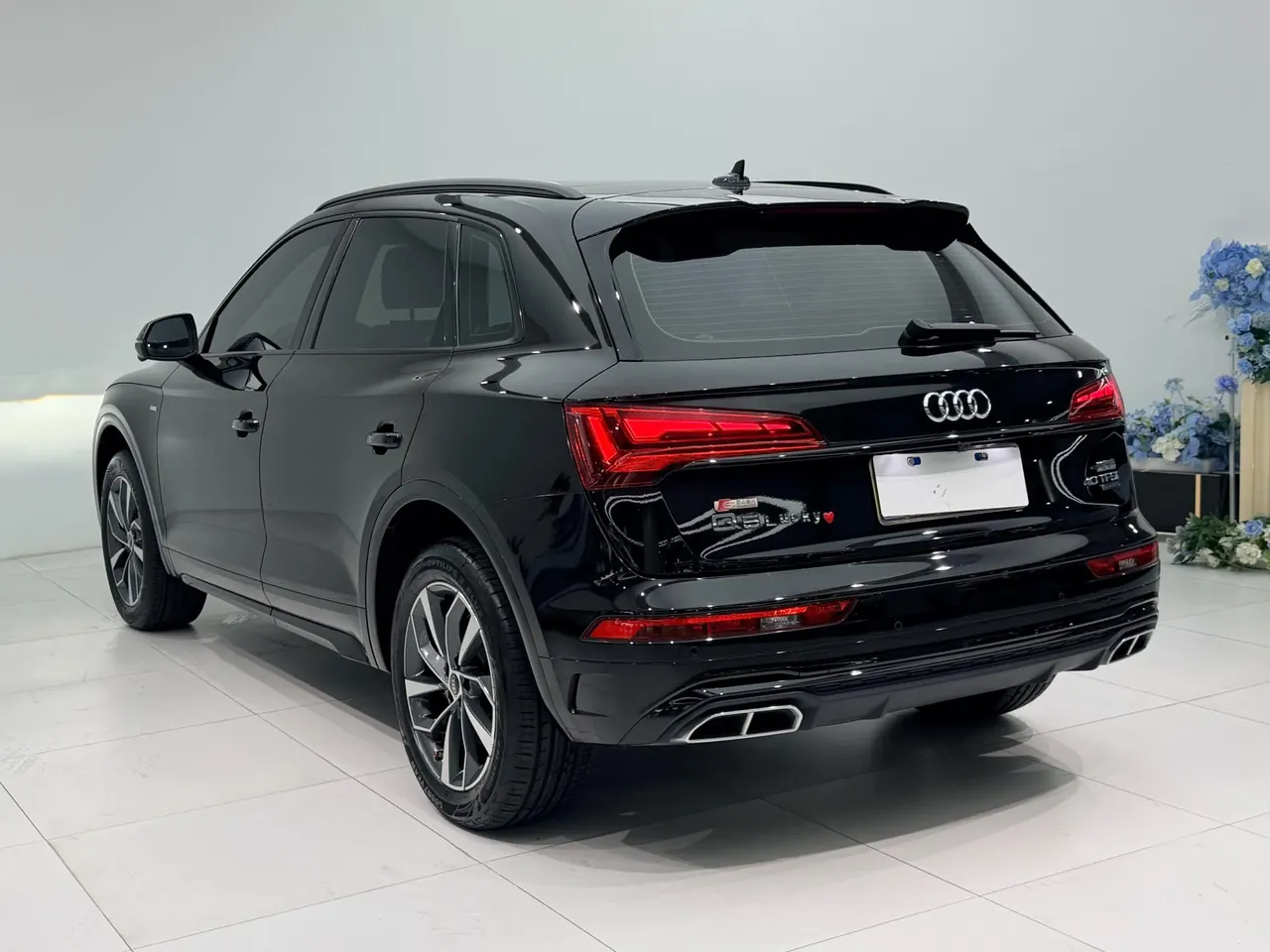 Audi 2023 Q5L 2.0TFSI 40TFSI luxury dynamic automatic 9