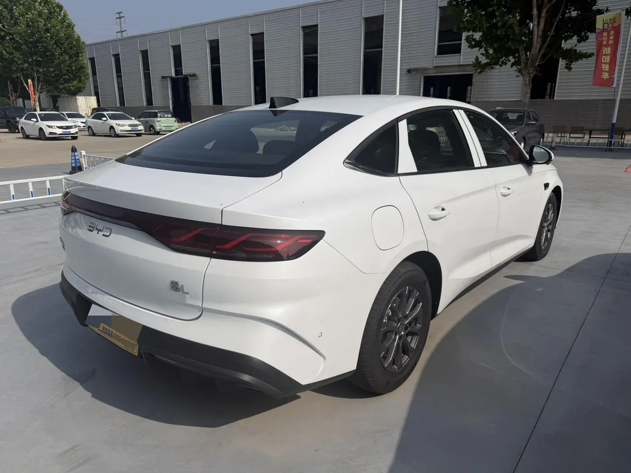 BYD 2025 Qin L DM-i 1.5 stepless smart driving version 80KM leading automatic gear 6