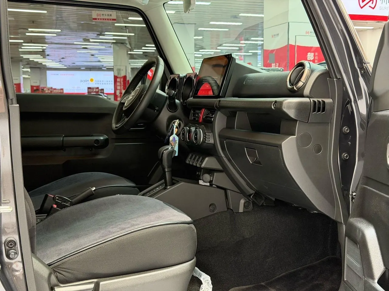 Suzuki Jimny (Imported) 2025 Jimny 1.5 Four-wheel Drive Automatic Gear 6