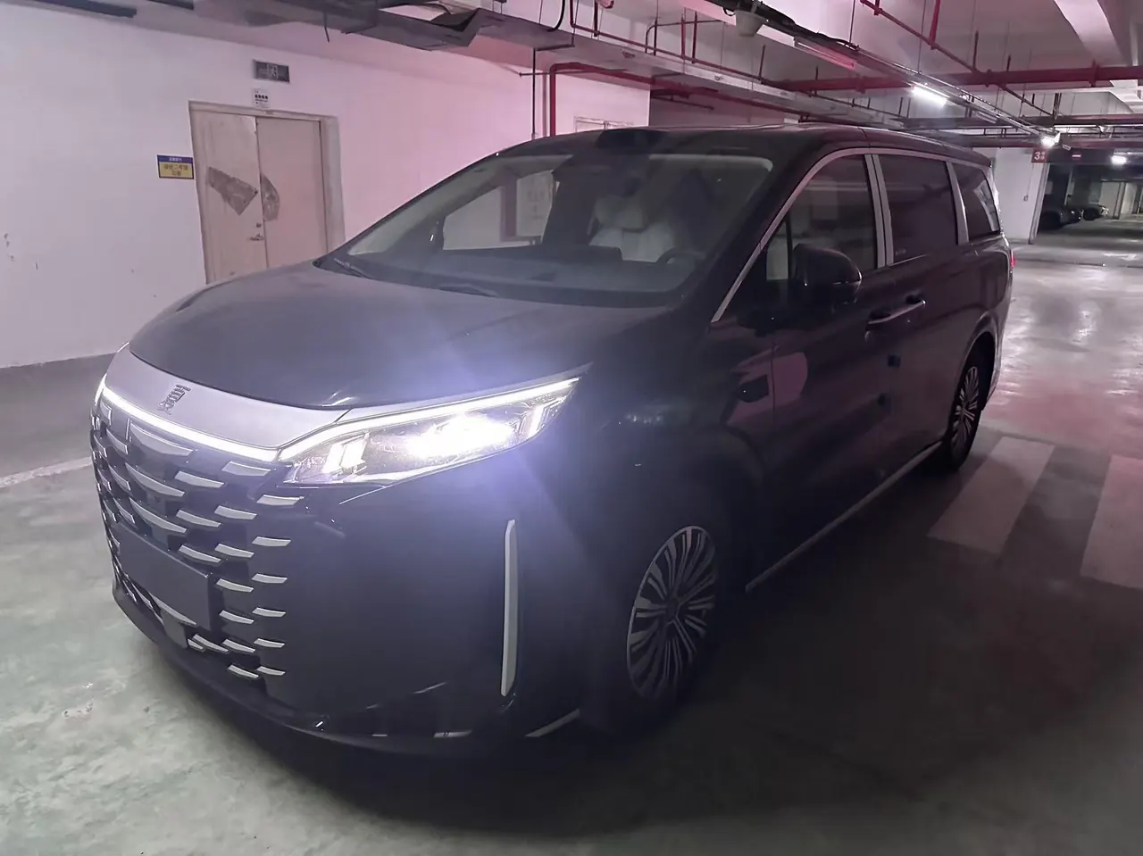 BYD 2026 summer DM-i 1.5T stepless 218km excellent automatic gear - View 1