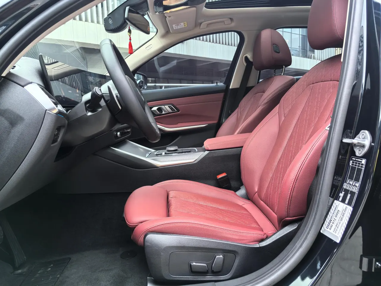 BMW 3 Series 2024 325Li 2.0T M Sports Obsidian Night Suit Automatic Gear 4