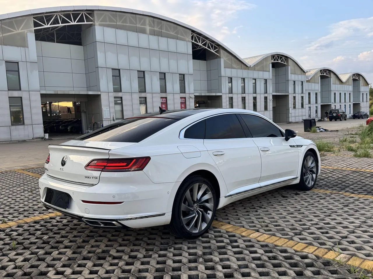 Volkswagen 2021 CC 2.0TSI 380TSI Shining Edition Automatic Gear 6