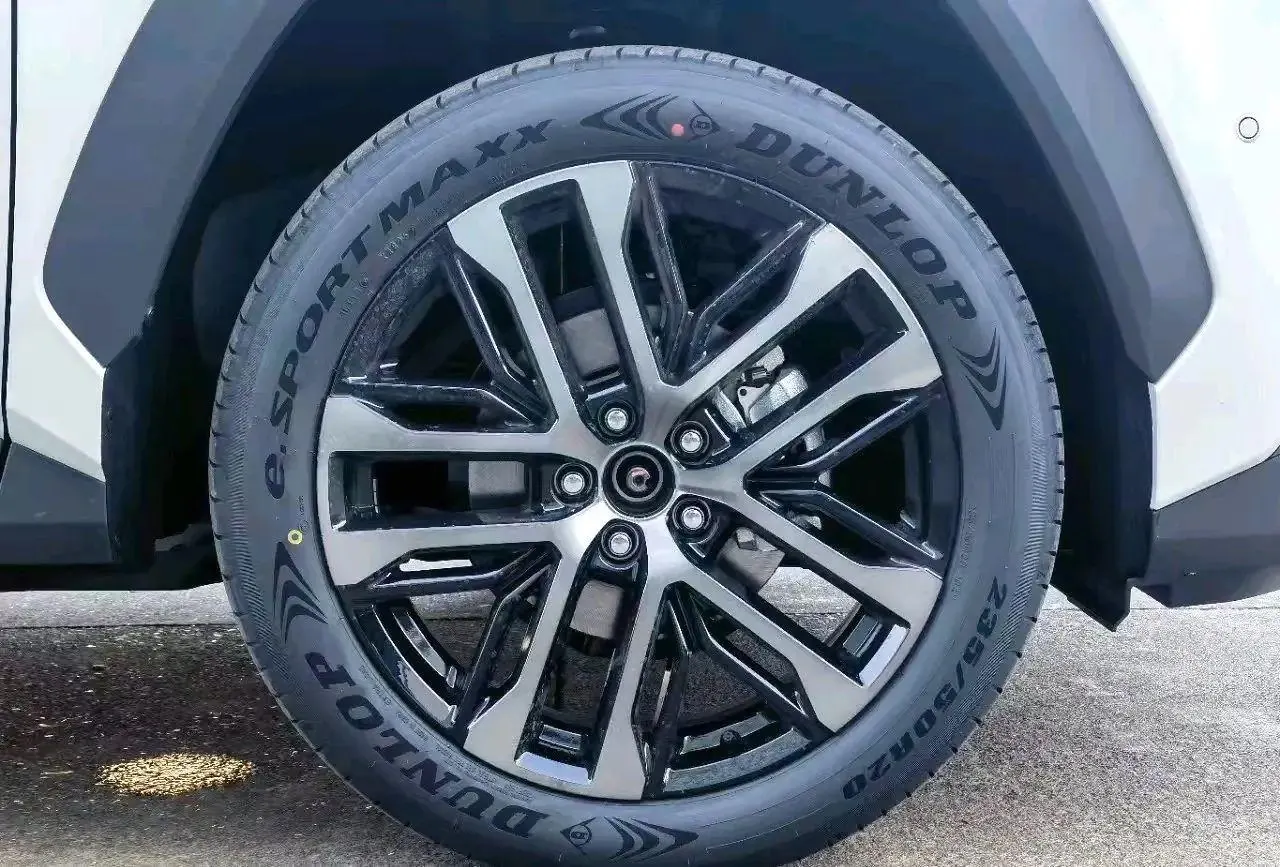 Toyota 2026 RAV4 Rongfang Double Engine 2.5 Stepless Four-wheel Drive Flagship Automatic Gear 3