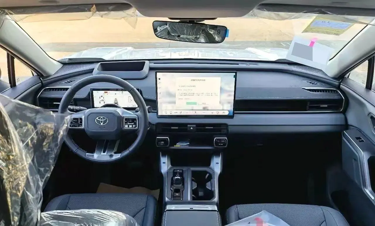 Toyota 2026 RAV4 Rongfang Double Engine 2.5 Stepless Four-wheel Drive Flagship Automatic Gear 5