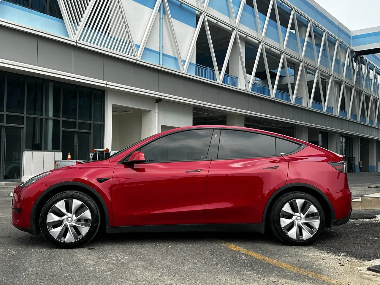 Tesla 2022 Model Y rear-wheel drive version (facelift) automatic gear 3