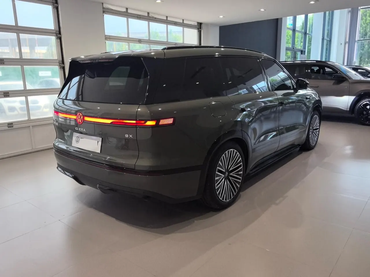 Volkswagen 2026 ID.ERA 9X Max 4-wheel drive automatic gear 11