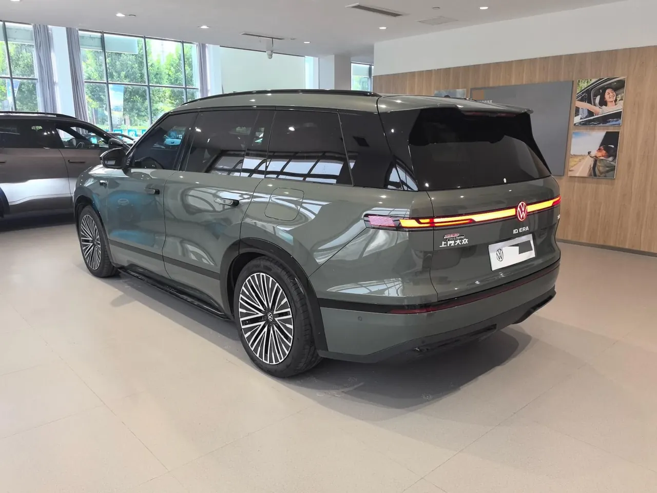 Volkswagen 2026 ID.ERA 9X Max 4-wheel drive automatic gear 13