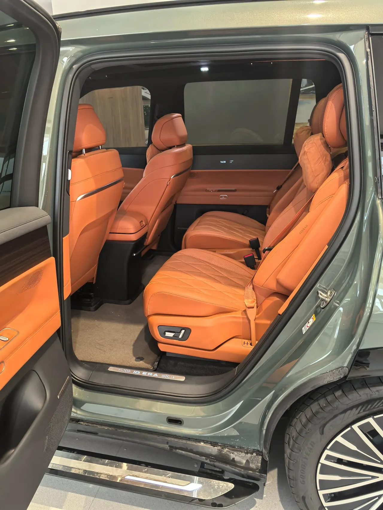Volkswagen 2026 ID.ERA 9X Max 4-wheel drive automatic gear 6