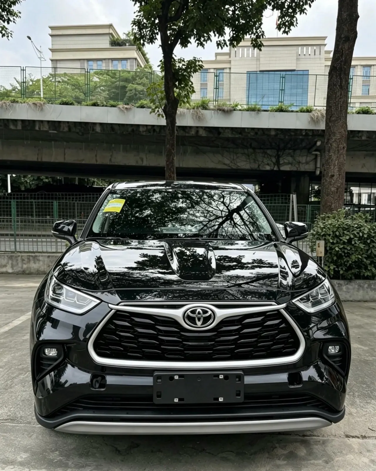 Toyota 2026 Highlander Dual Engine 2.5 Stepless Intelligent Electric Hybrid Four-wheel Drive Deluxe Edition 7-seat Automatic Transmission 2