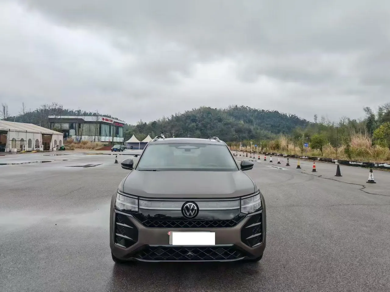 Volkswagen 2026 Tuang Pro 2.0TSI 450TSI Four-wheel Drive Peak Edition Automatic Gear 5