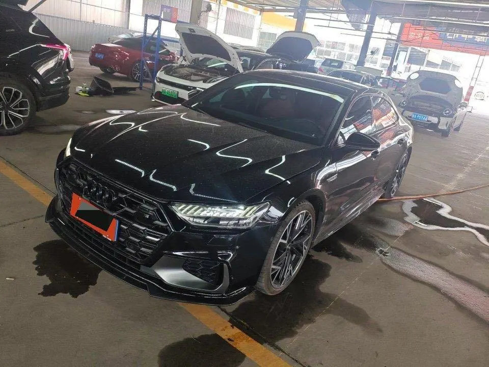 Audi 2024 A7L 2.0TFSI 45TFSI Quattro RS Kit Racing Edition Automatic - View 1