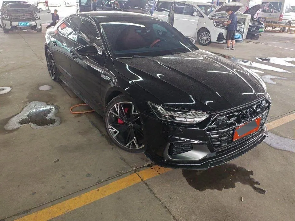 Audi 2024 A7L 2.0TFSI 45TFSI Quattro RS Kit Racing Edition Automatic 2
