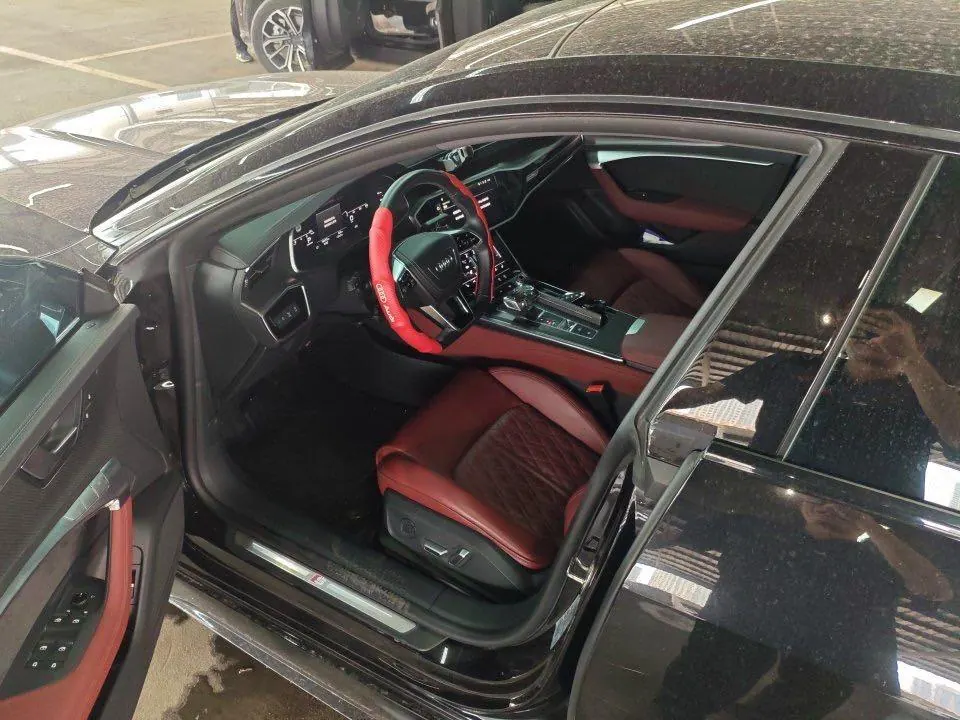 Audi 2024 A7L 2.0TFSI 45TFSI Quattro RS Kit Racing Edition Automatic 4