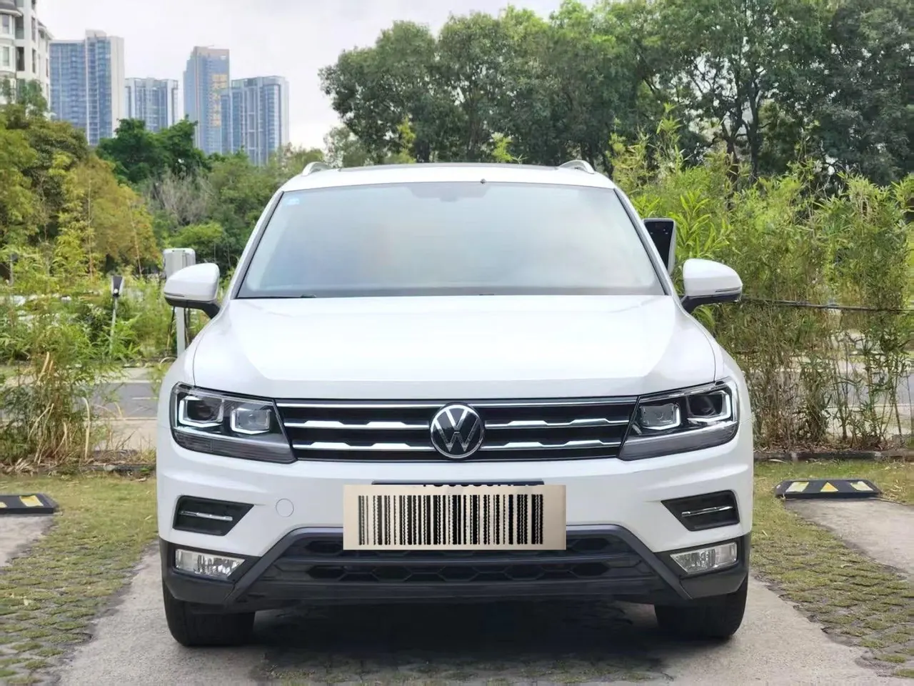 Volkswagen 2021 Tiguan L 2.0TSI 330TSI Two-Drive Smart Edition Automatic Gear 2