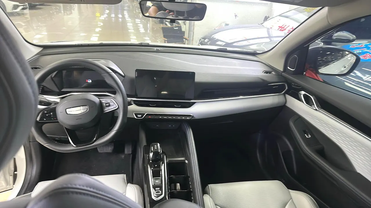 Geely 2025 Binyue L 1.5TD Exceed Edition Automatic Gear 4
