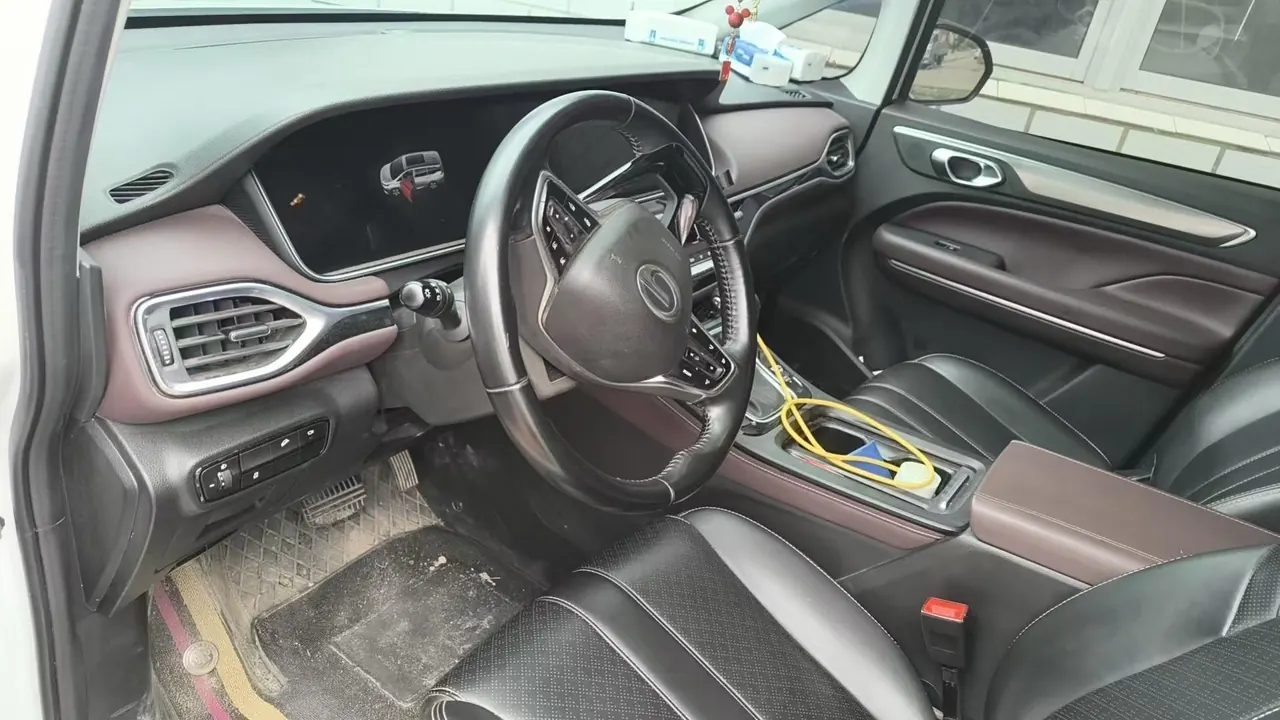 Chuanqi 2021 M6 1.5T 270T Premium Edition 6-seat Automatic Gear 5