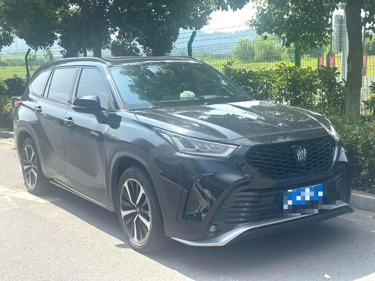 Toyota 2022 Crown Land Release 2.5 Stepless Four-wheel Drive Premium Edition Automatic Gear 3