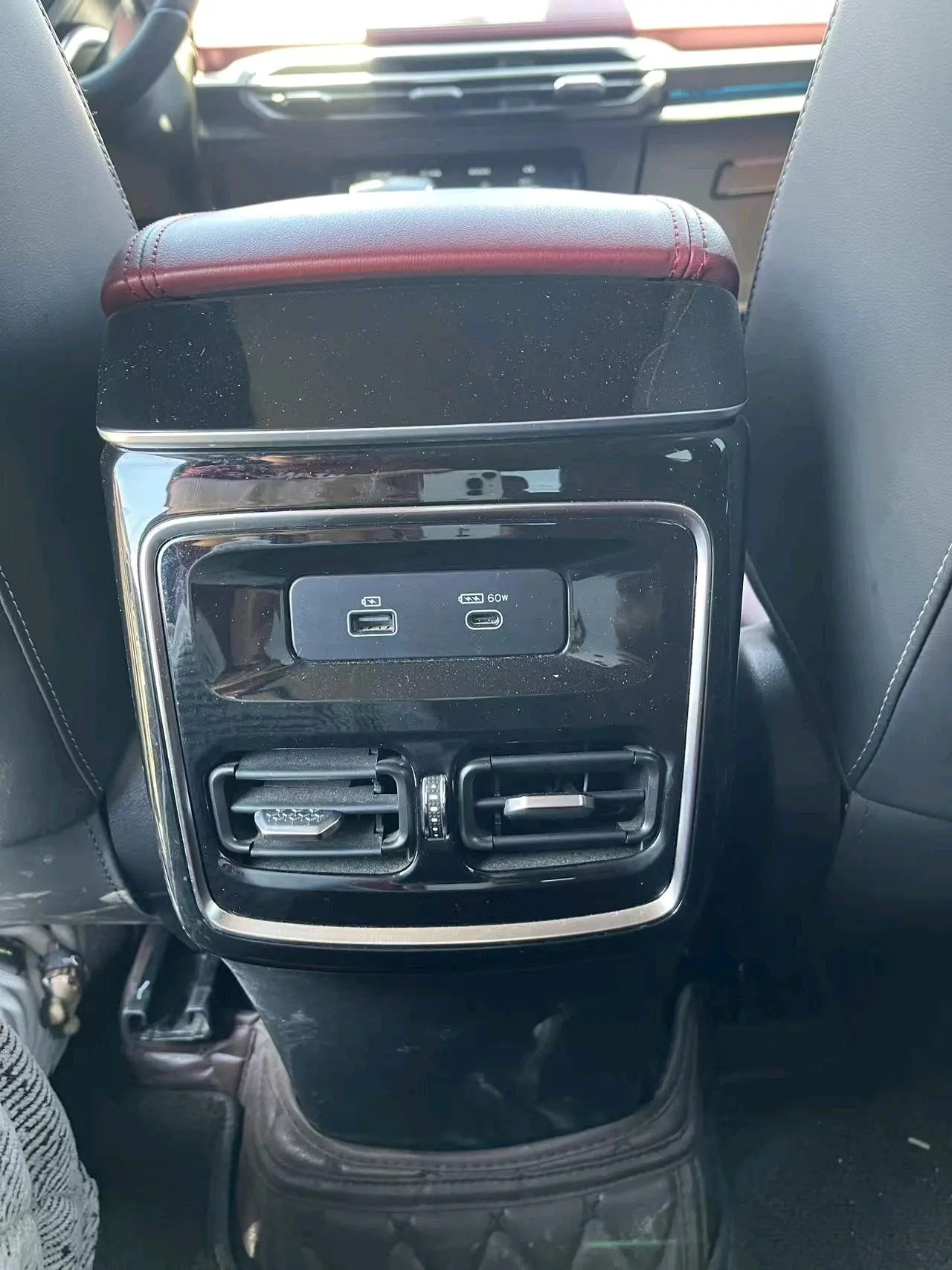 Jetour 2023 X70 PLUS 1.6T strong PLUS5 automatic gear 10