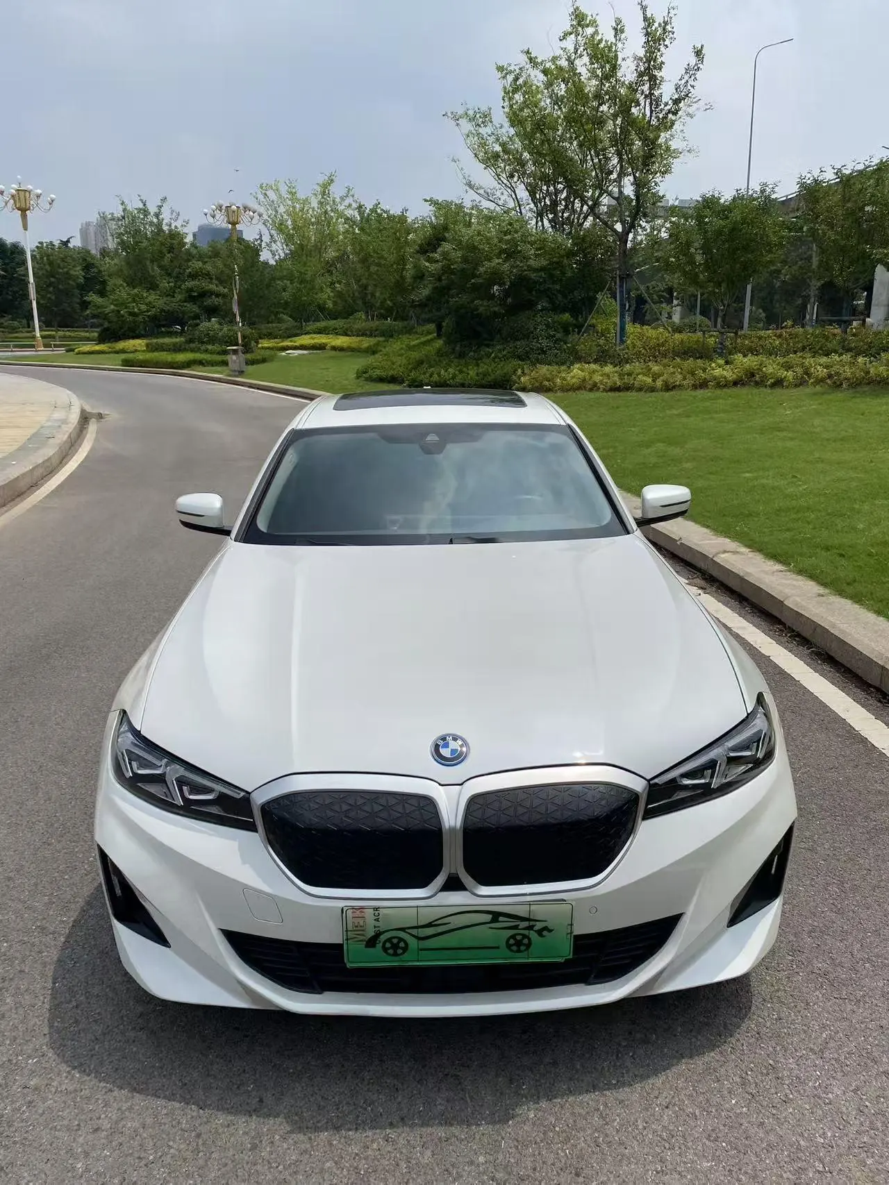 BMW 2024 i3 eDrive 35 L automatic gear 2