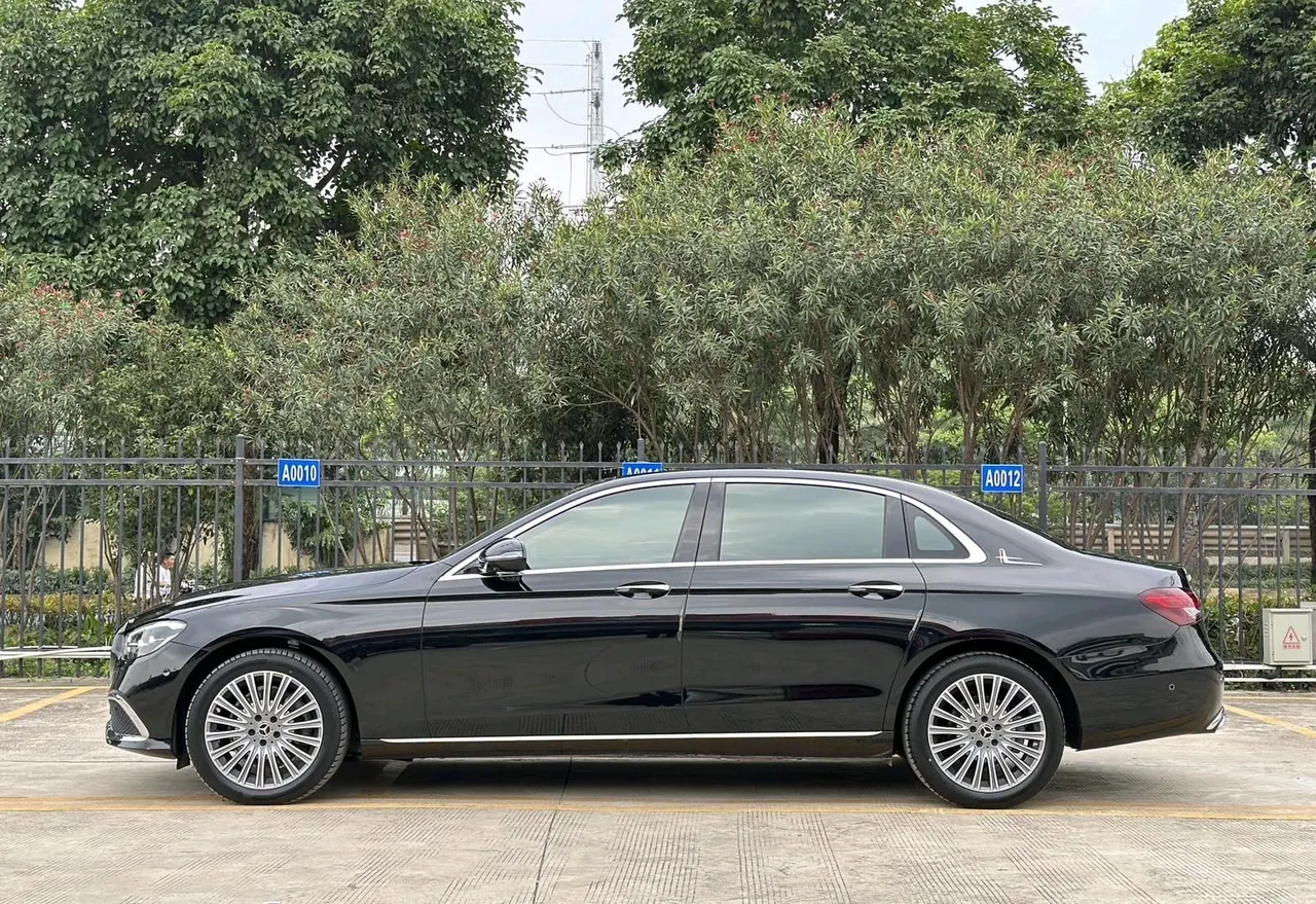 Mercedes Benz E Class 2023 E 300 L 2.0T Luxury Automatic Gear 2