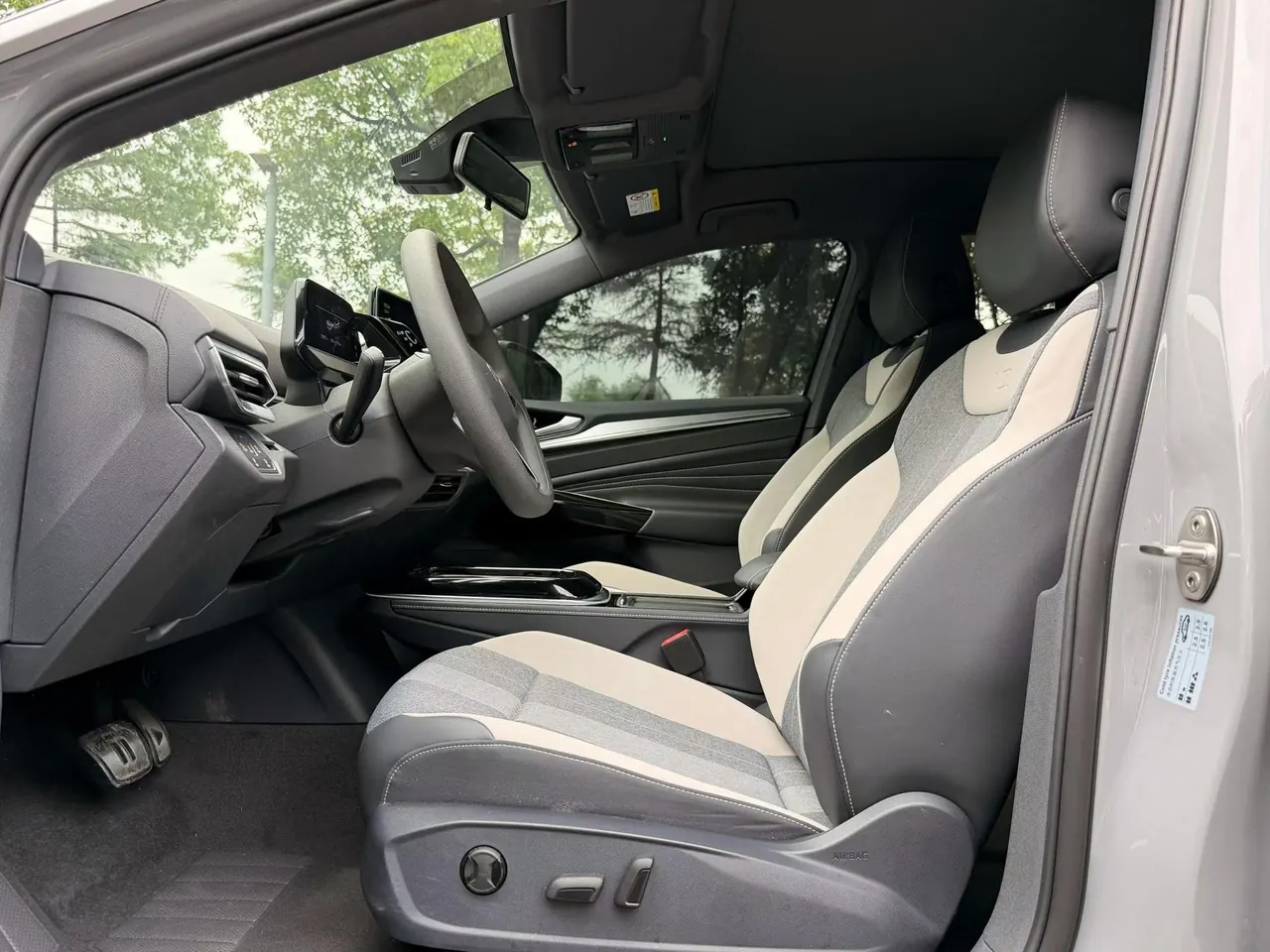 Volkswagen 2024 ID. 4 CROZZ Pure Limited Edition Automatic Transmission 4