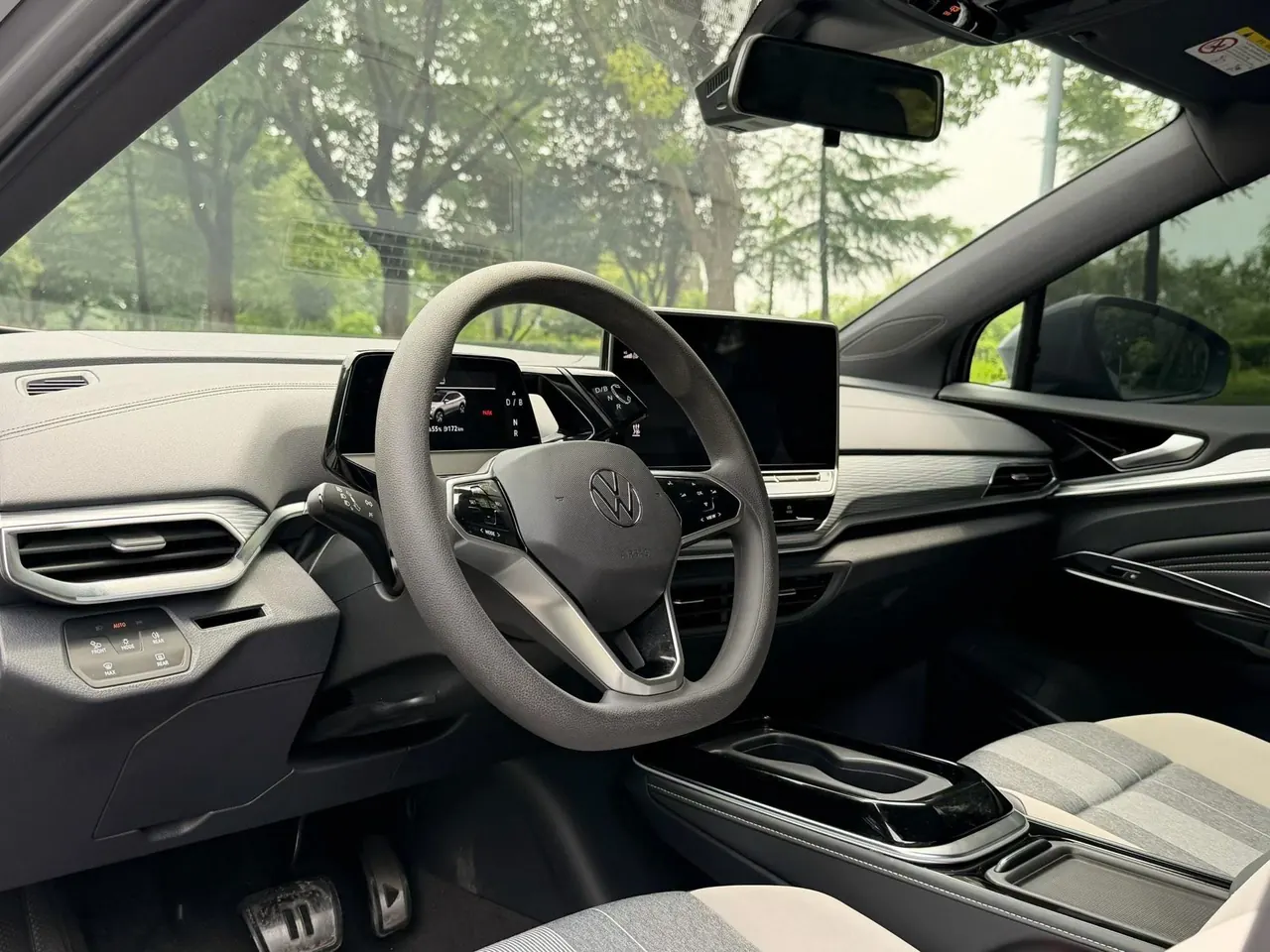 Volkswagen 2024 ID. 4 CROZZ Pure Limited Edition Automatic Transmission 5