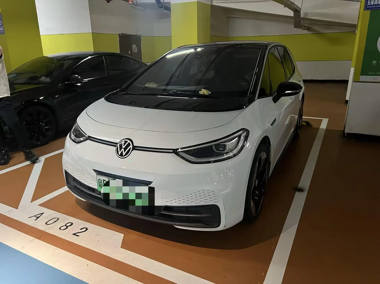 Open image lightbox: Volkswagen 2021 ID. 3 Pro Extremely Intelligent Automatic