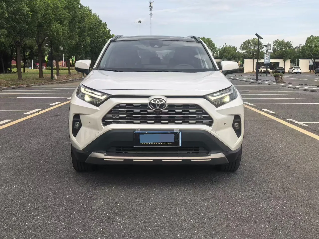 Toyota 2024 RAV4 Rongbo 2.0 Stepless Two-Drive Fashion Plus Edition Automatic Gear 2