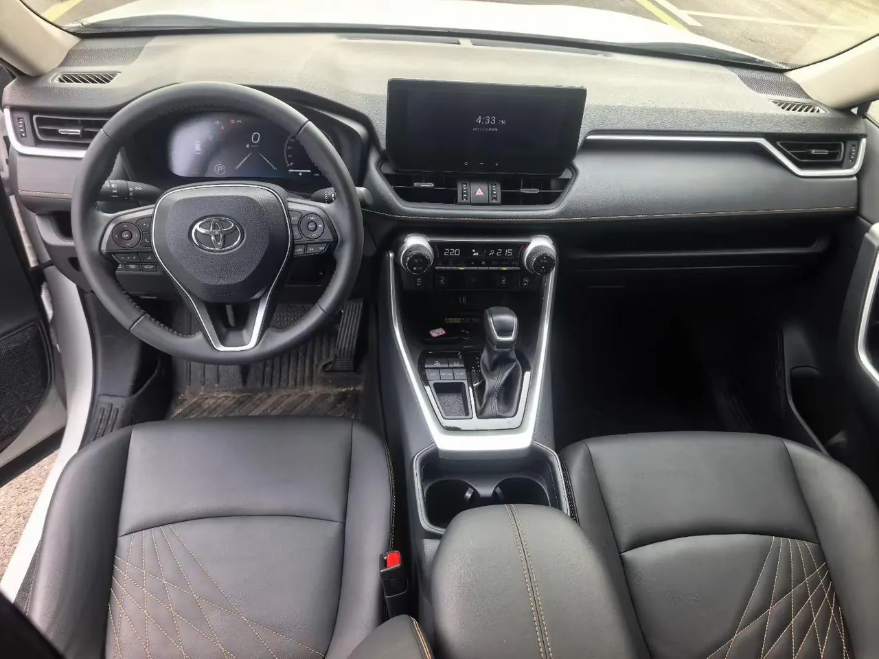 Toyota 2024 RAV4 Rongbo 2.0 Stepless Two-Drive Fashion Plus Edition Automatic Gear 4
