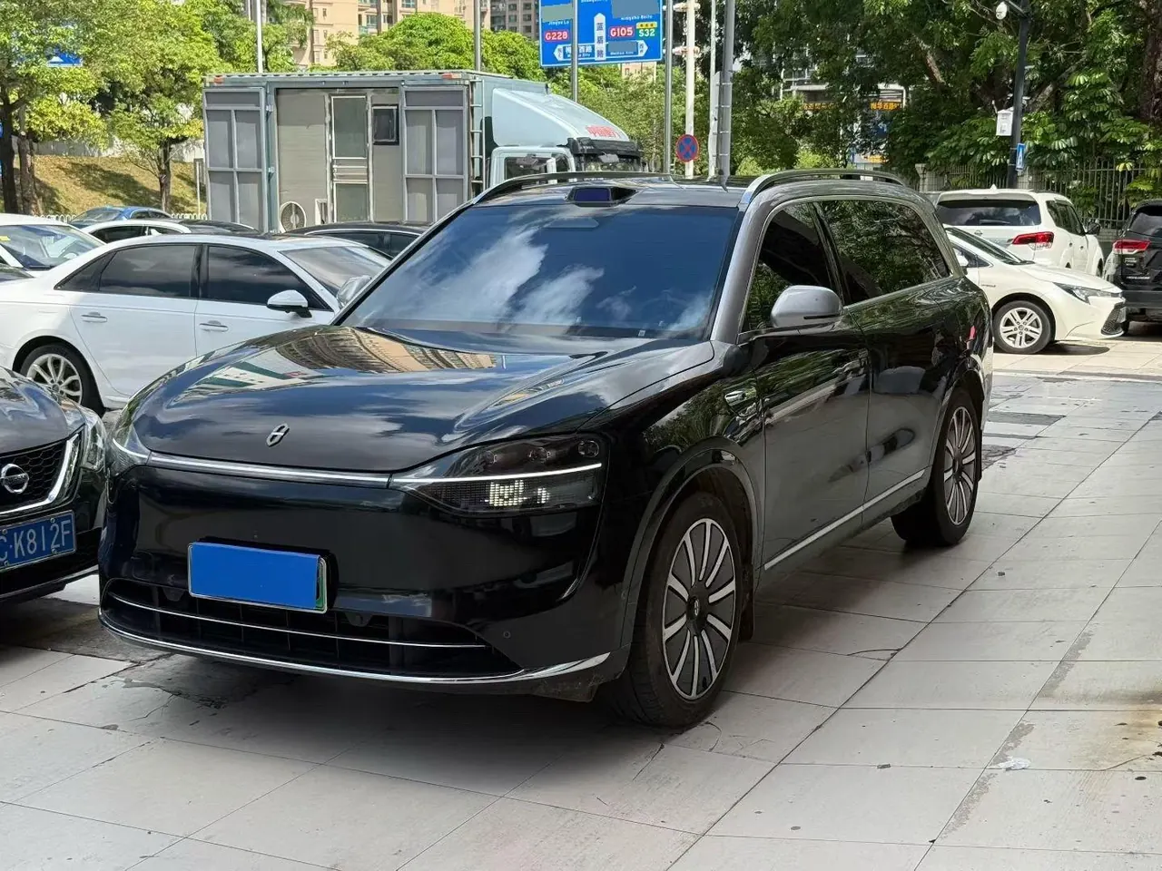 AITO 2024 AITO M9 extended range Max version 42kWh automatic gear - View 1
