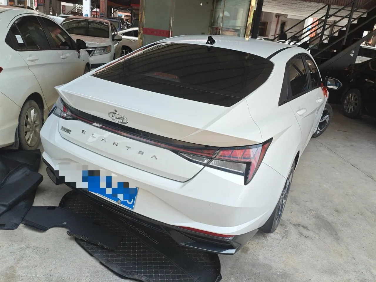 Hyundai 2021 Elantra -3-compartment 1.5 stepless LUX premium automatic gear 2