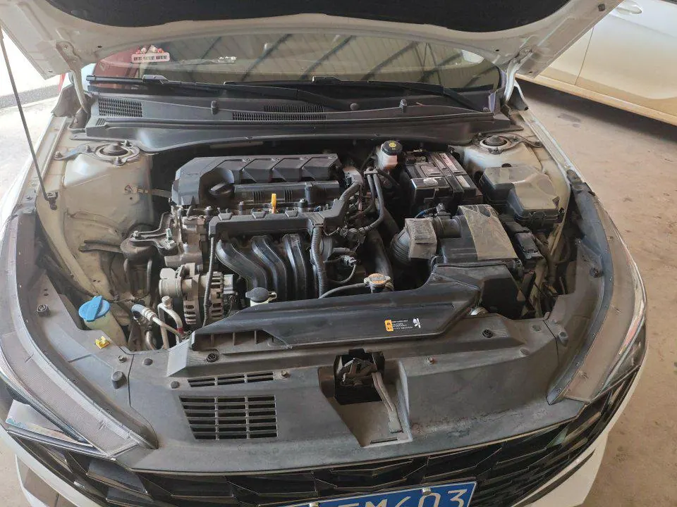 Hyundai 2021 Elantra -3-compartment 1.5 stepless LUX premium automatic gear 6