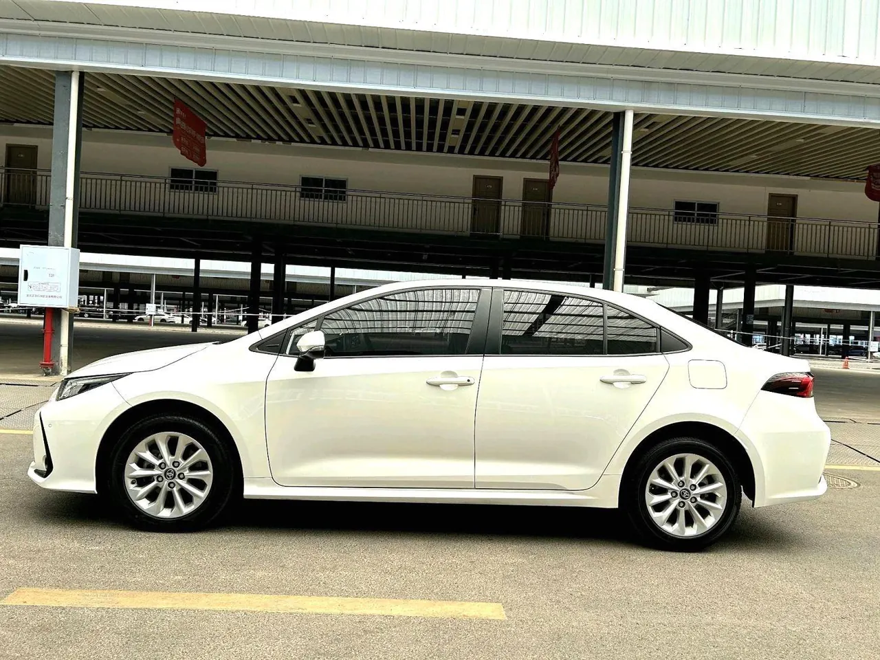 Toyota 2021 corolla 1.2T stepless elite PLUS version of automatic gear 4