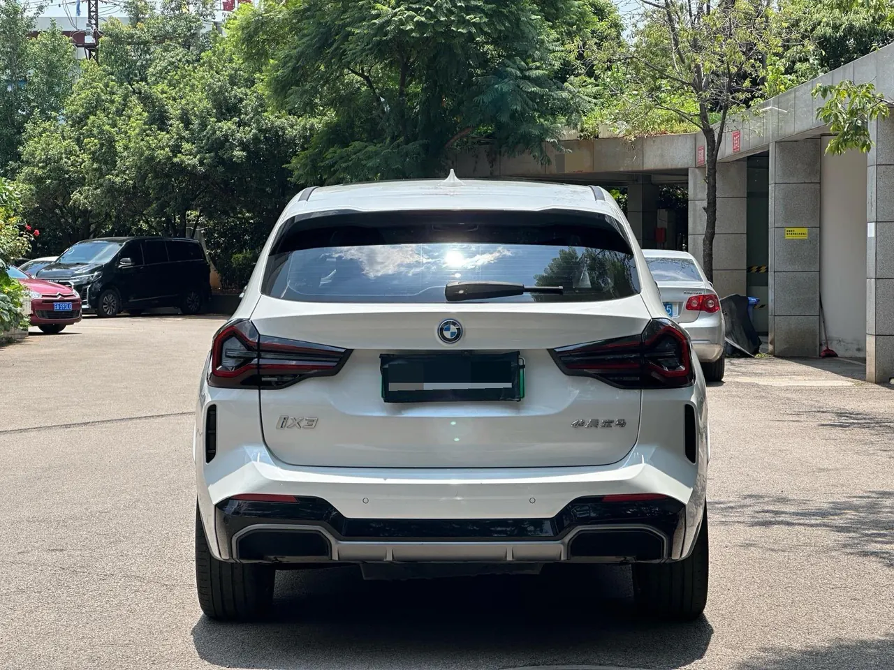 BMW 2022 iX3 Creat Collar Automatic 9